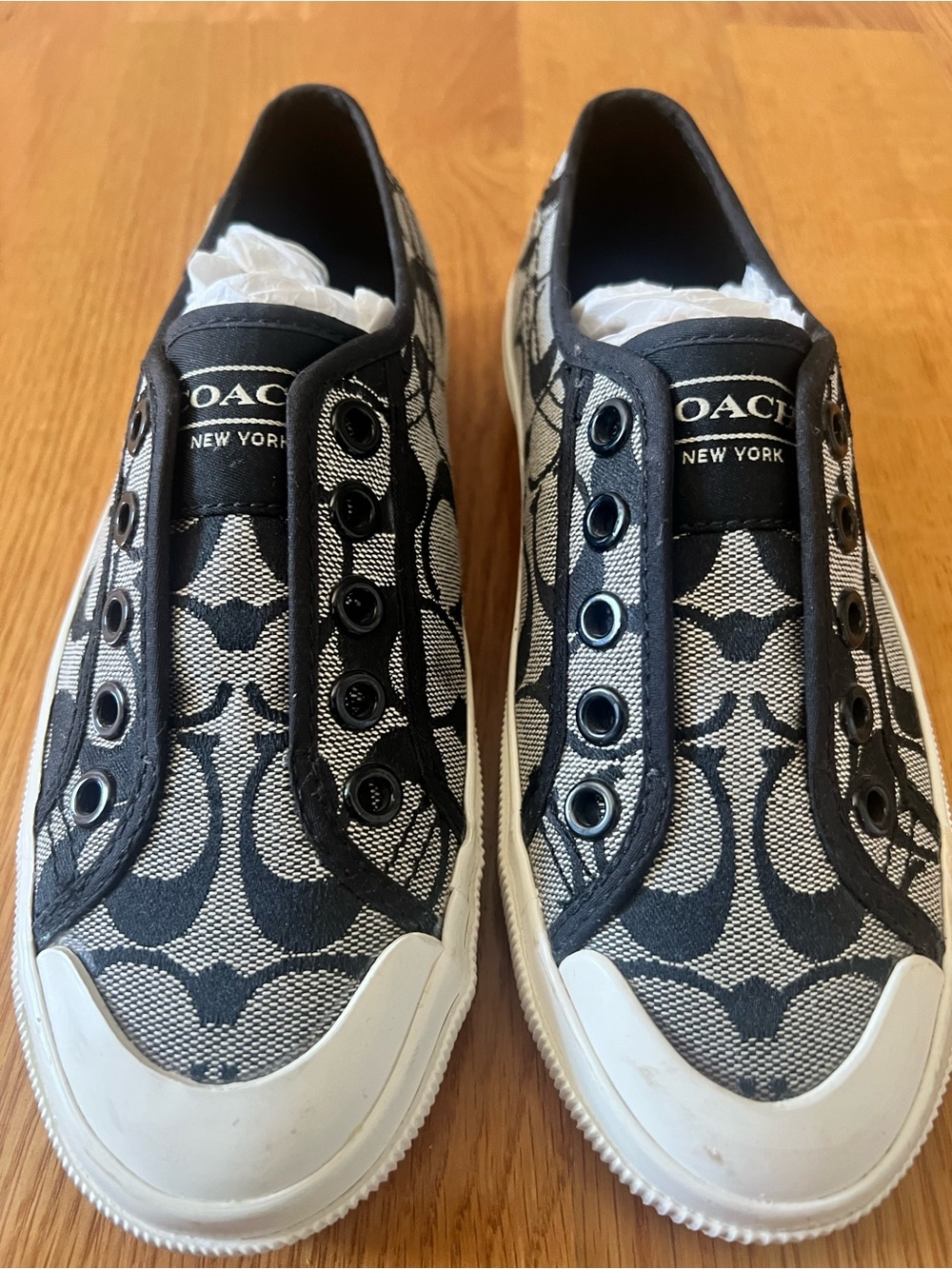 Coach Women’s Black and White Signature Slip-On Sneakers -Excellent condition - Picture 9 of 10